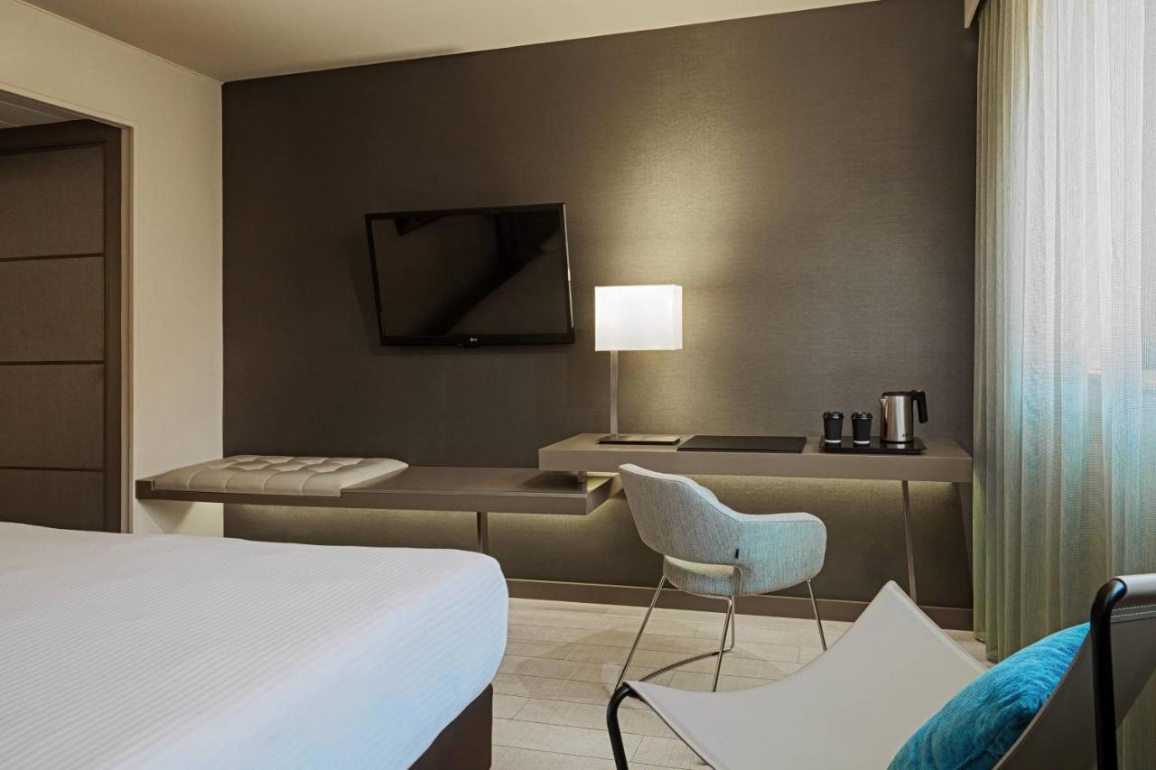 Habitación Clásica con cama extragrande y vistas a la ciudad